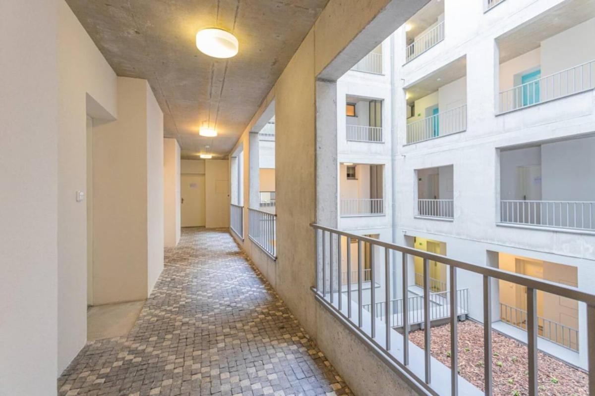 12 Min Centrum, 200mb Wifi, Onsite Supermarket Apartamento *